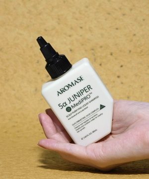 Tẩy tế bào chết da đầu chuyên sâu AROMASE MediPRO 5α Juniper Scalp Purifying Liquid Shampoo 80ml